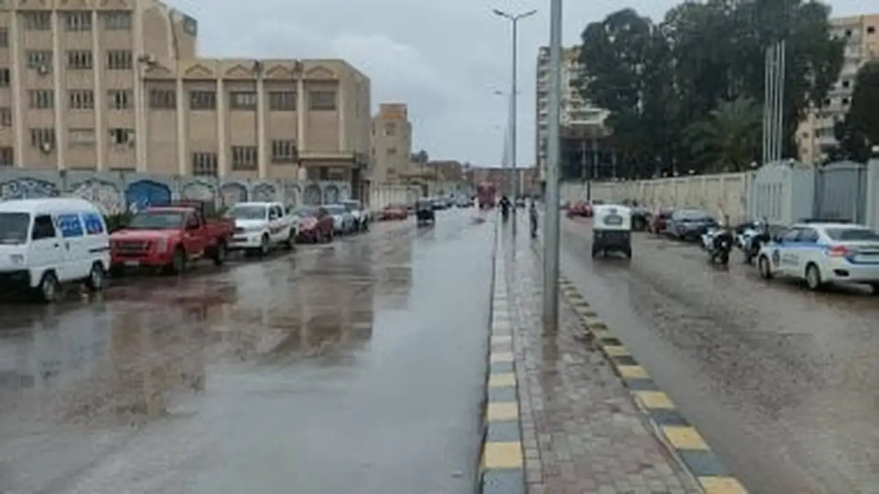 رياح وأمطار وسماء ملبدة بالغيوم تسيطر على أجواء محافظة كفر الشيخ
